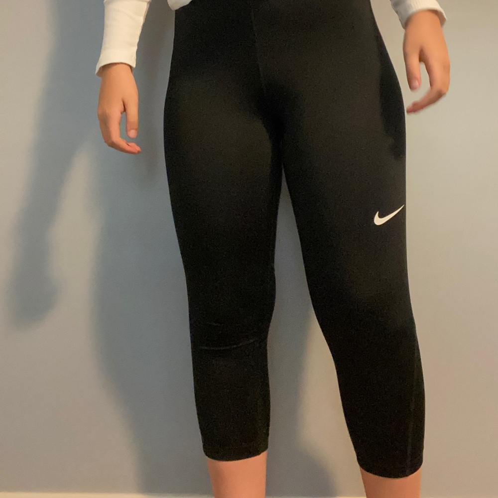 Black Nike Capris